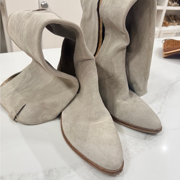 Sbicca Taupe Suede Knee-High Boots - like new - Picture 8 of 9